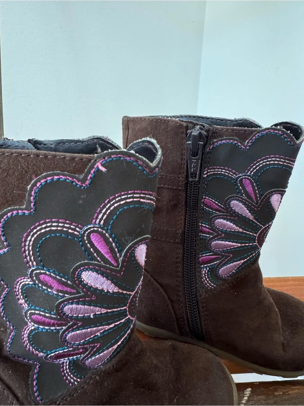 Stride Rite Toddler Brown Suede Winter Boots with Pink/purple Flower Embroidery